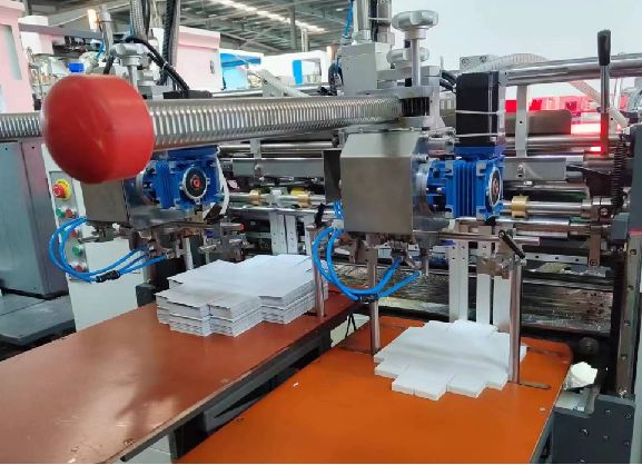 Πολυλειτουργική 2 σε 1 Έξυπνη Αυτόματη Μηχανή Κατασκευής Άκαμπτων Κουτιών Υψηλής Ταχύτητας 50-70 τεμάχια/λεπτό