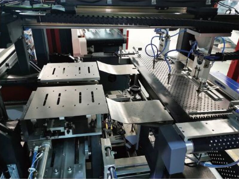 Διανοητικό Σύστημα Κατασκευής Κουτιών υψηλής ταχύτητας 20-30pcs/min κατάλληλο για κουτιά κρασιού κουτιά σωλήνων