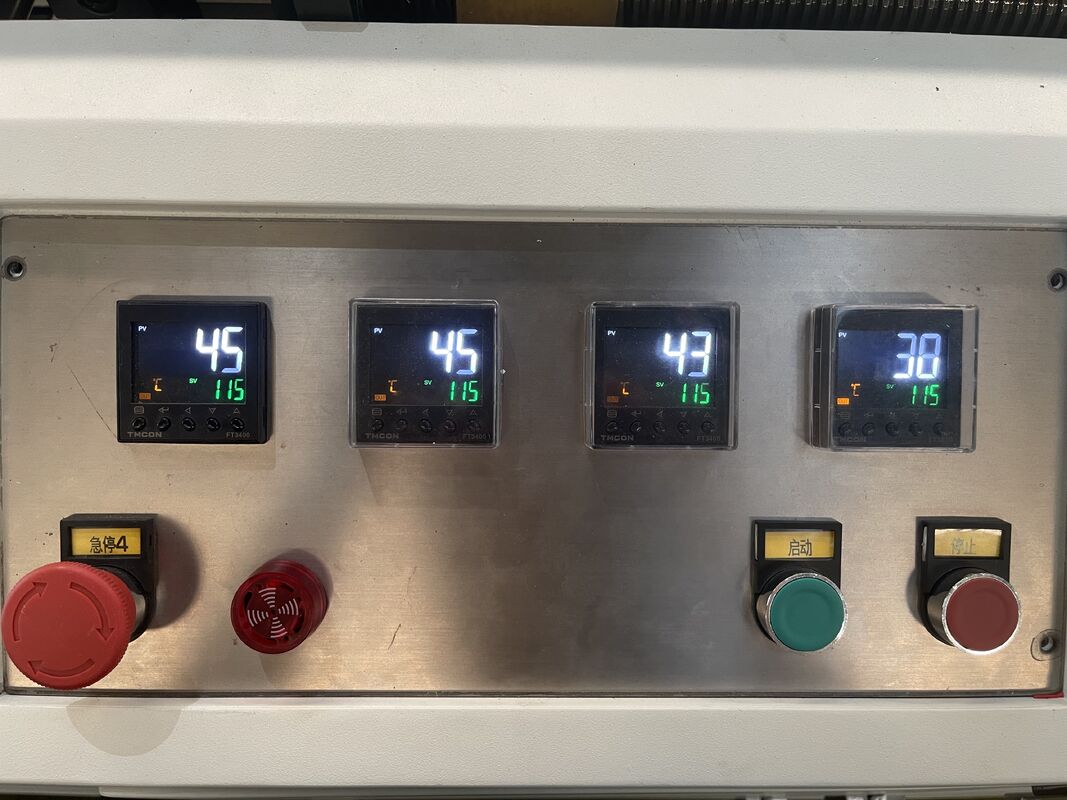 3D Χρυσόχρωμο αυτόματο θερμό φύλλο Stamping Machine Για πλήρη γκάμα χαρτιού συσκευασίας, χρώματα Stamping