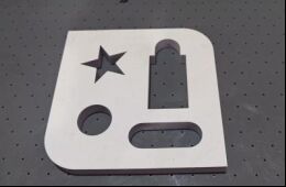 LY-RK03-1113 Μηχανή κοπής ευέλικτων μη μεταλλικών υλικών χωρίς πέταμα με πάχος κοπής 50 mm και με ακρίβεια ± 0,05 mm